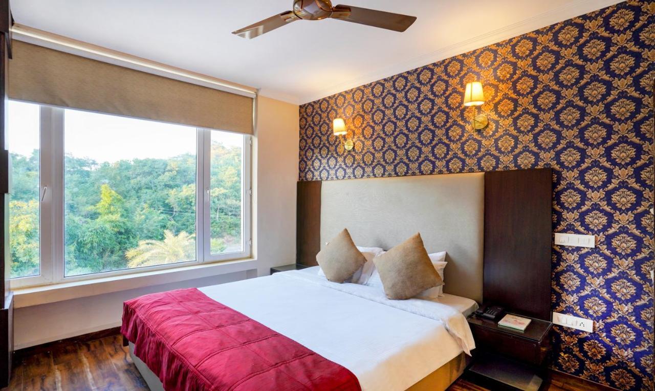 Redwood Resort 潘切库拉 外观 照片