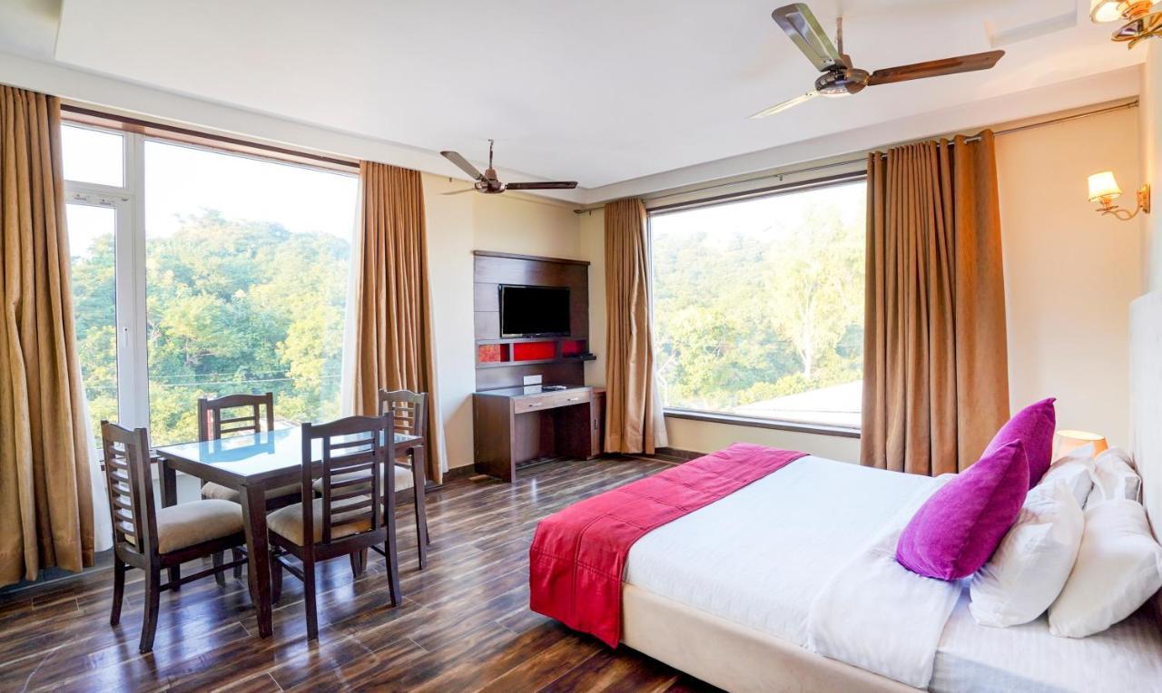 Redwood Resort 潘切库拉 外观 照片